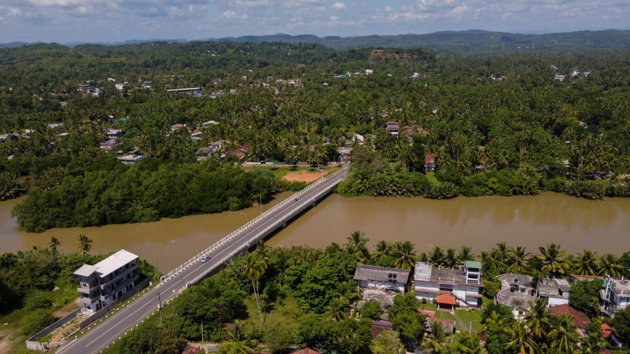 Luvi Lucas River Side Велигама Экстерьер фото